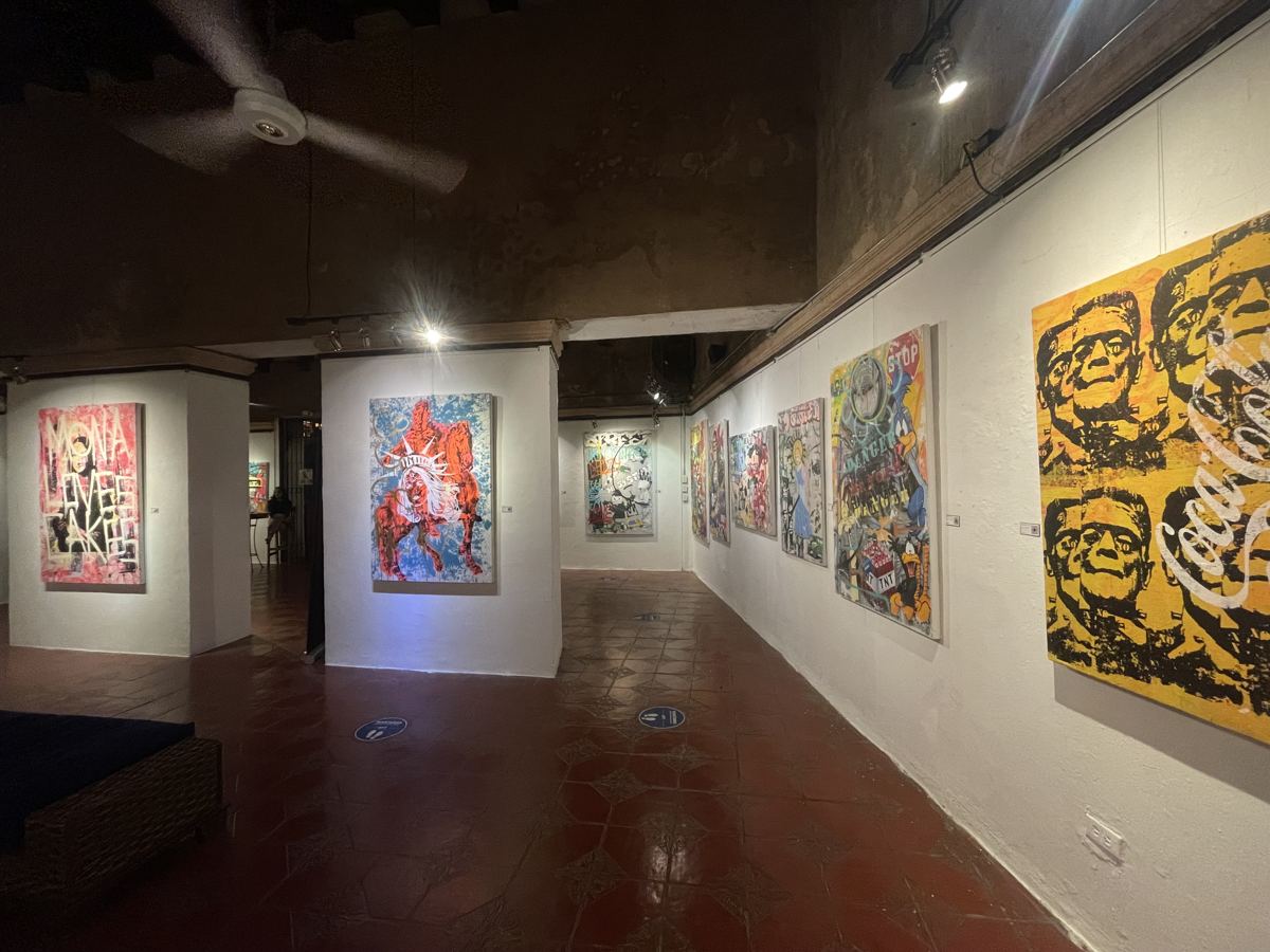 Exposición Gabo & Ouch: Dos Voces Pop en Casa de Teatro